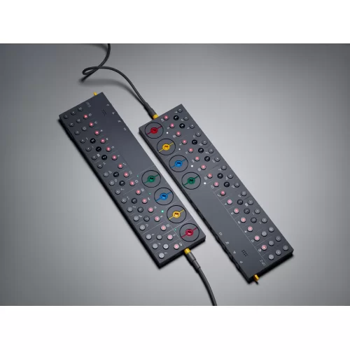 鍵盤楽器 OP-Z Teenage Engineering OP-Z Синтезатор купить в Москве и РФ недорого